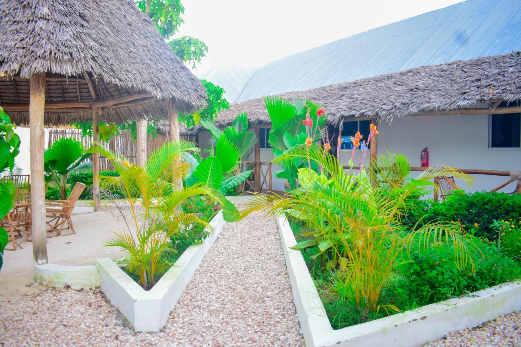 Uhuru House And Restaurant Nungwi Luaran gambar